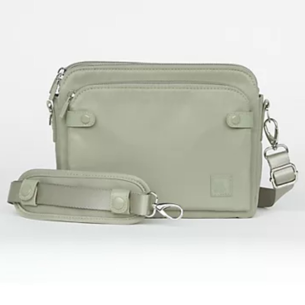 Sleek Green Crossbody Bag